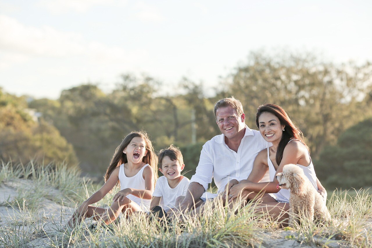 family-6475821_1280