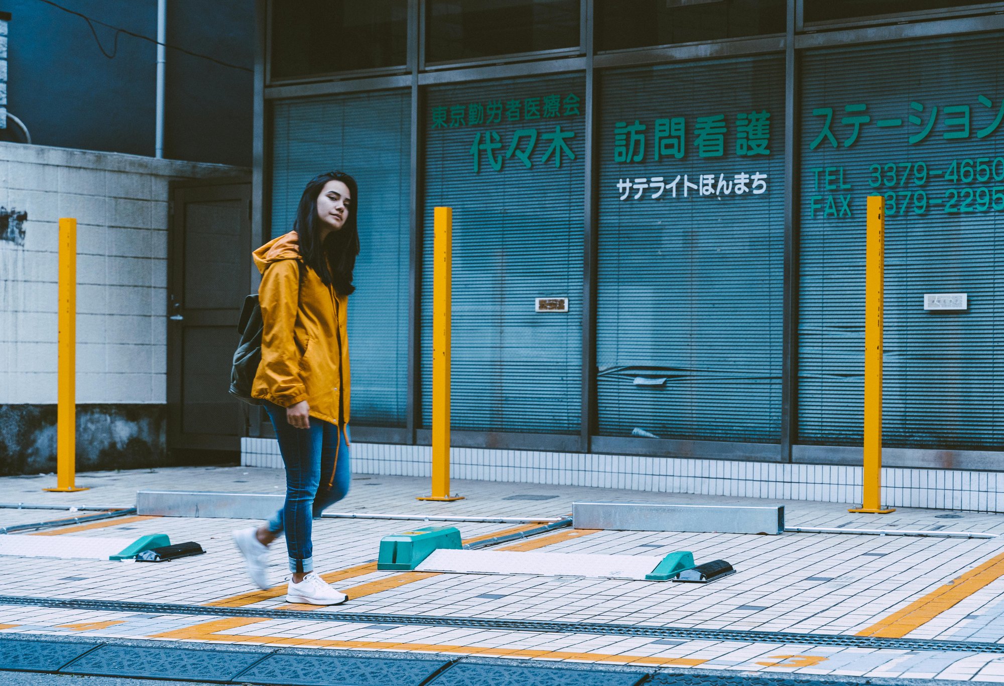 pexels-jeiteerei-2792561